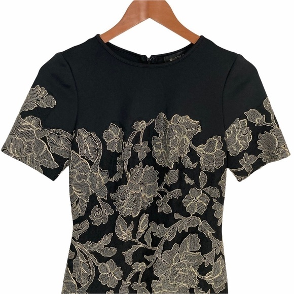 TADASHI SHOJI Sabi Gold Lace Metallic Short Sleeve Shift Dress - Picture 6 of 12